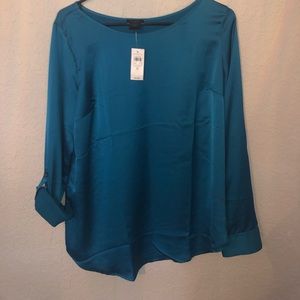 Ann Taylor silky noise **NEW**
